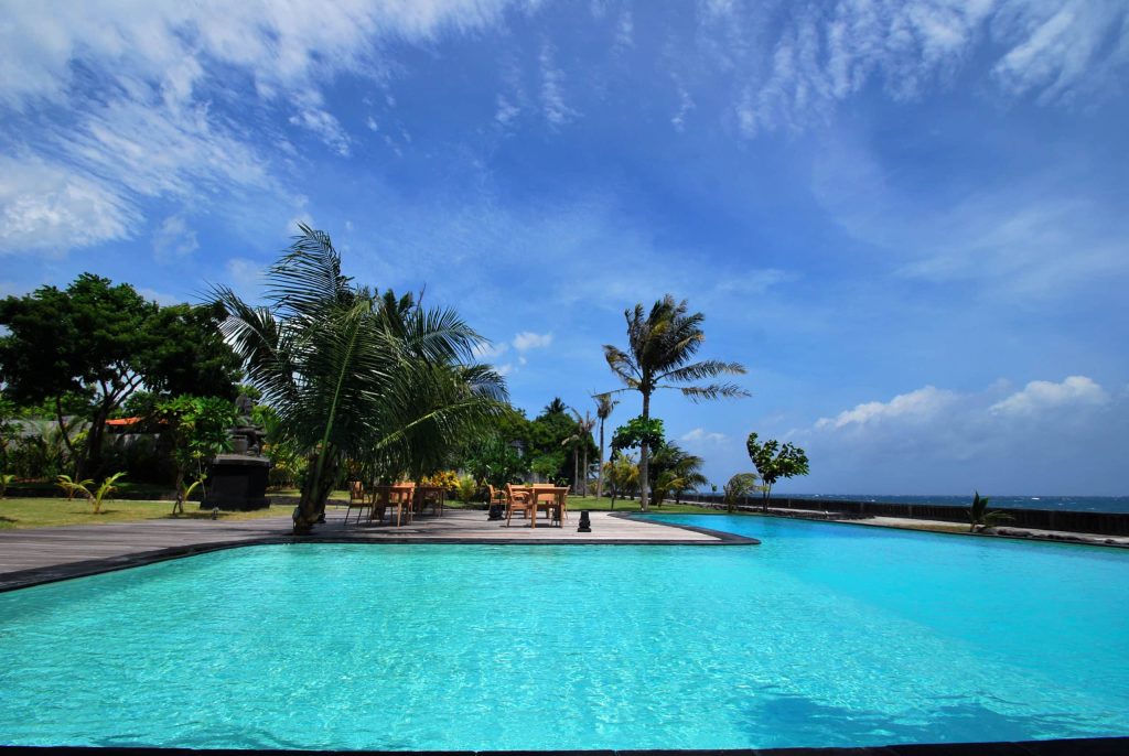 tulamben public pool
